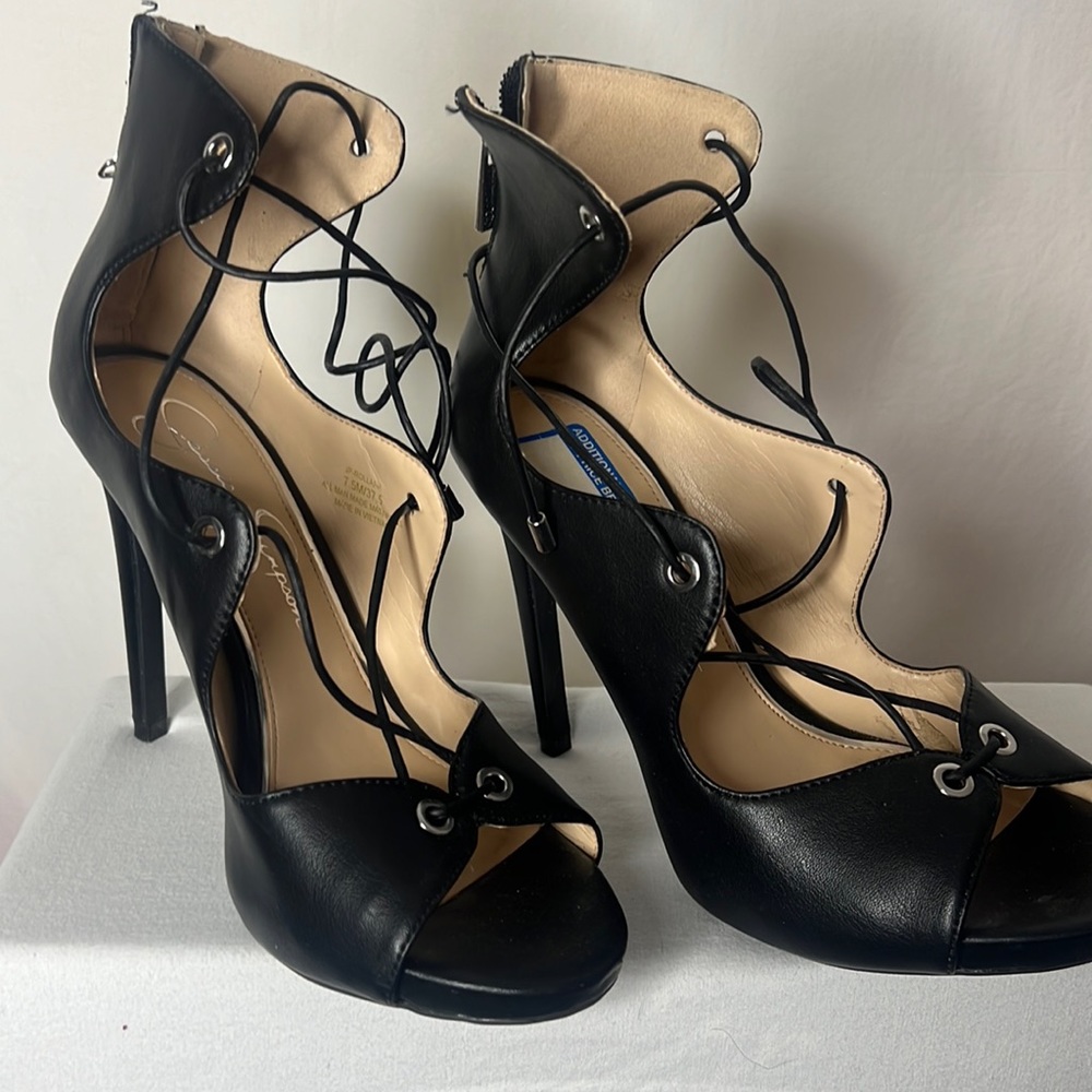 Jessica Simpson Heel size 7.5